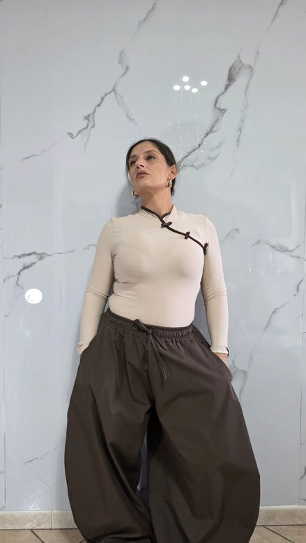 Pantaloni Neri a Gamba Larga con Cordoncino e Fiocco in Tessuto Morbido per Donna Stile Elegante e Comodo