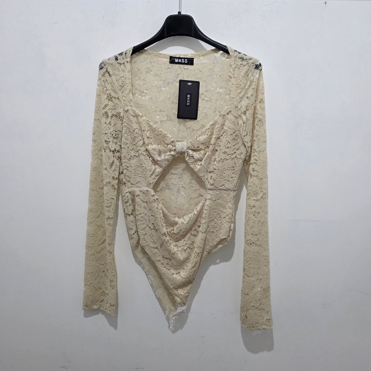 Body in Pizzo con Nodo e Dettaglio Cut-Out