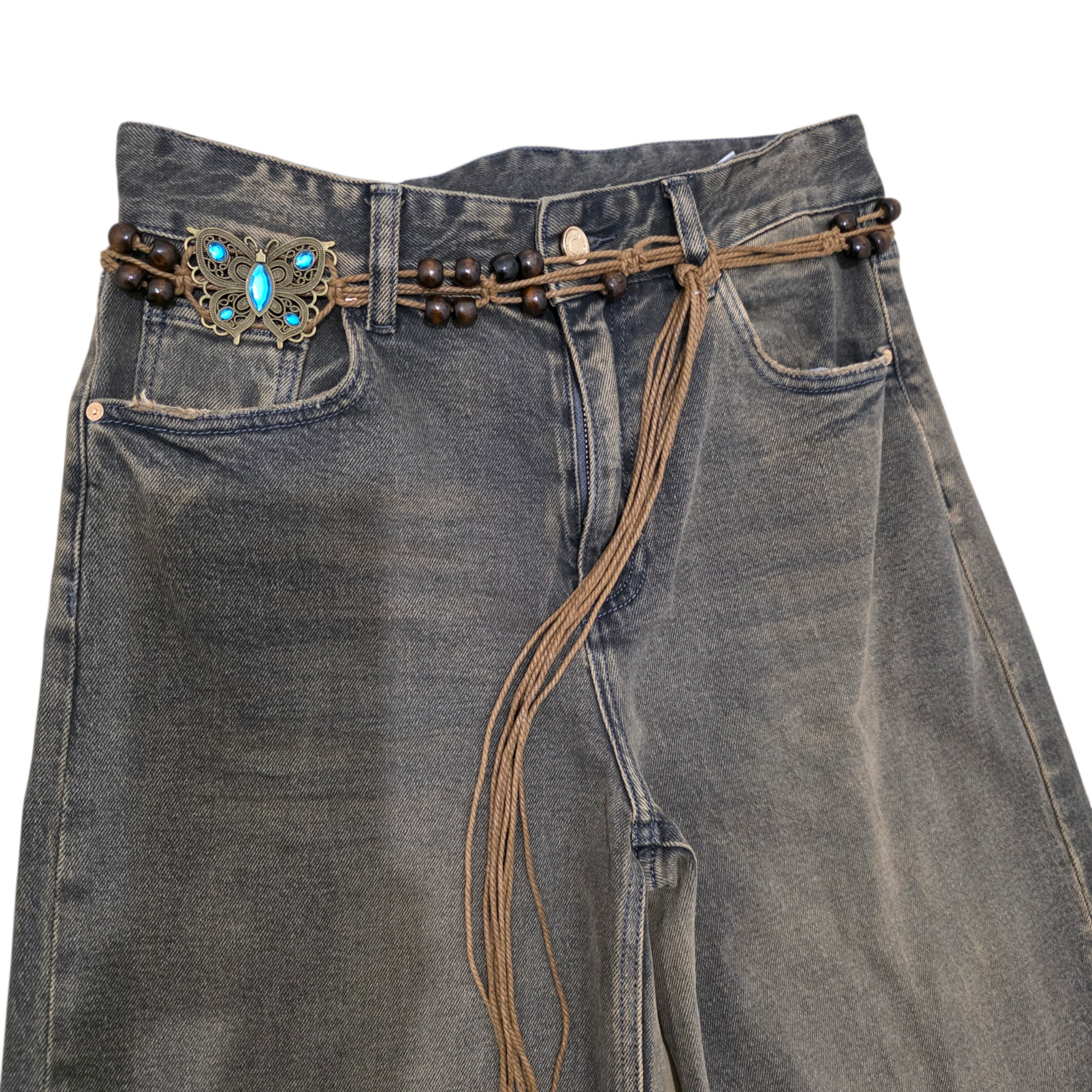Jeans Chic "Western Vibes " con Cintura Intrecciata e Dettagli 