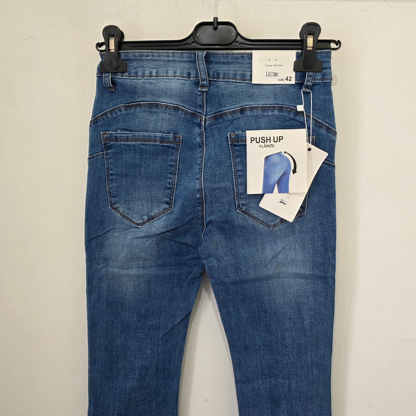 Jeans Flare Push-Up in Denim Blu per Donna con Taglio a Gamba Larga 