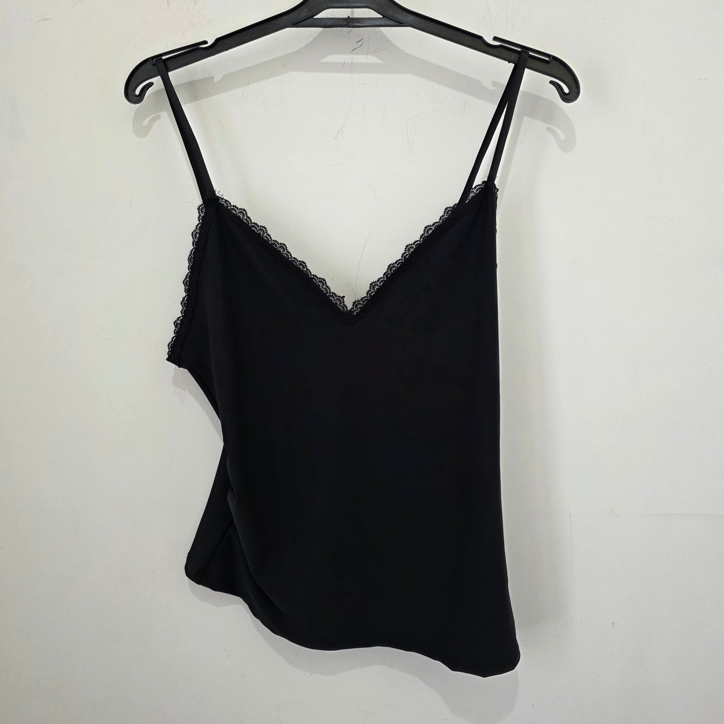 Top Spaghetti con Bordo in Pizzo Nero Elegante per Donna