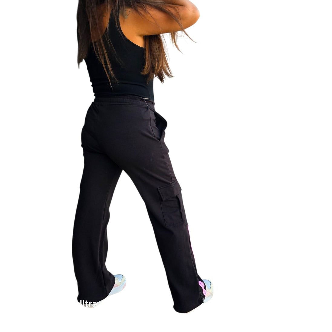 Pantaloni Sportivi Nero con Strisce Rosa Comfort Stile Moderno Tasche Laterali e Posteriori Design Urbano e Funzionale
