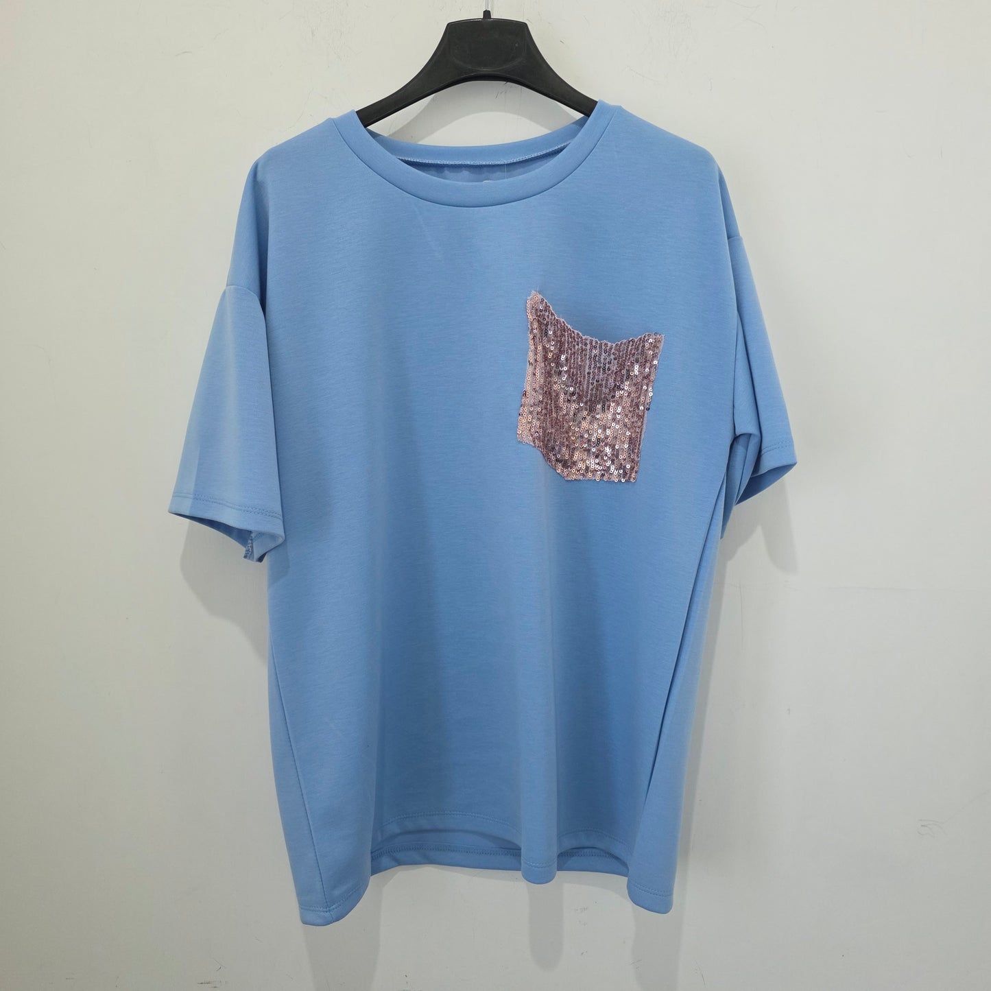 T-Shirt Casual con Tasca Decorativa in Paillettes Rosa per Donna