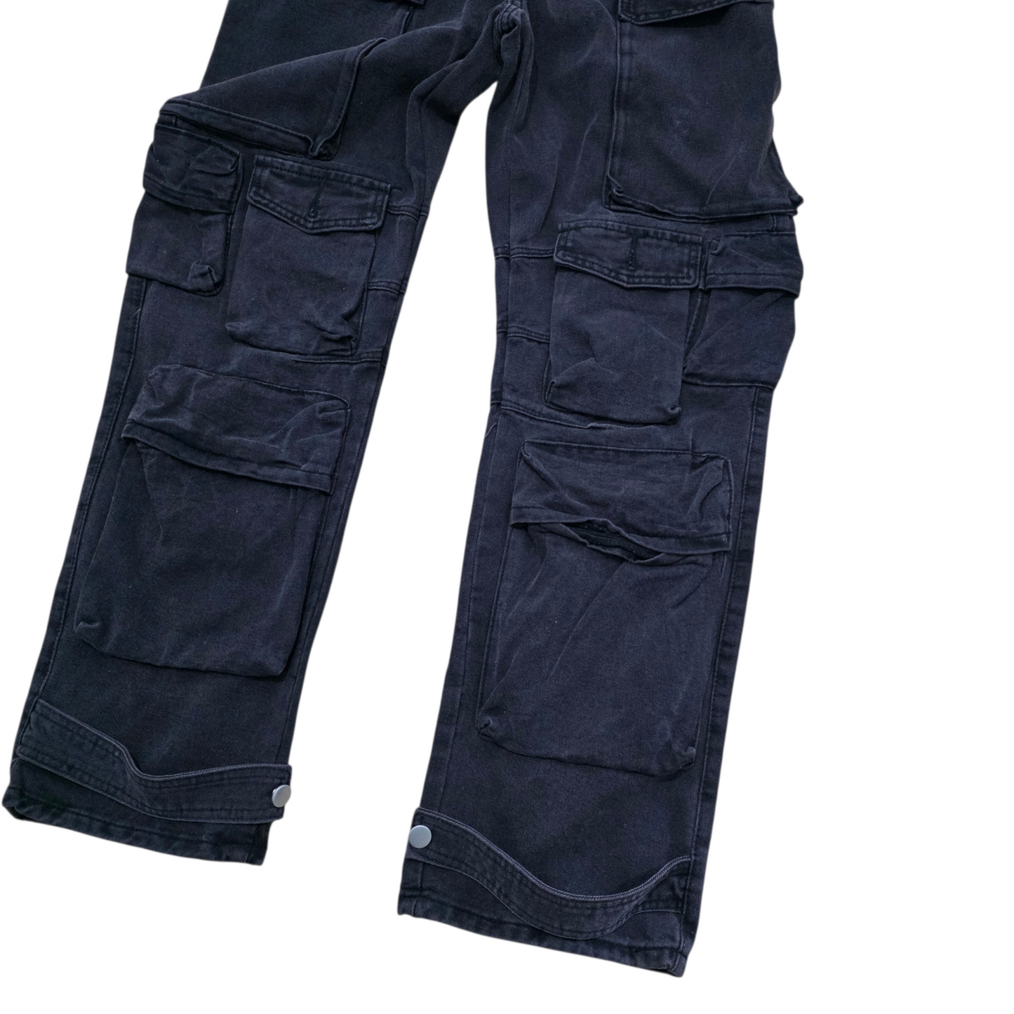 Salopetta Cargo Nera in Denim con Tasche Multiple