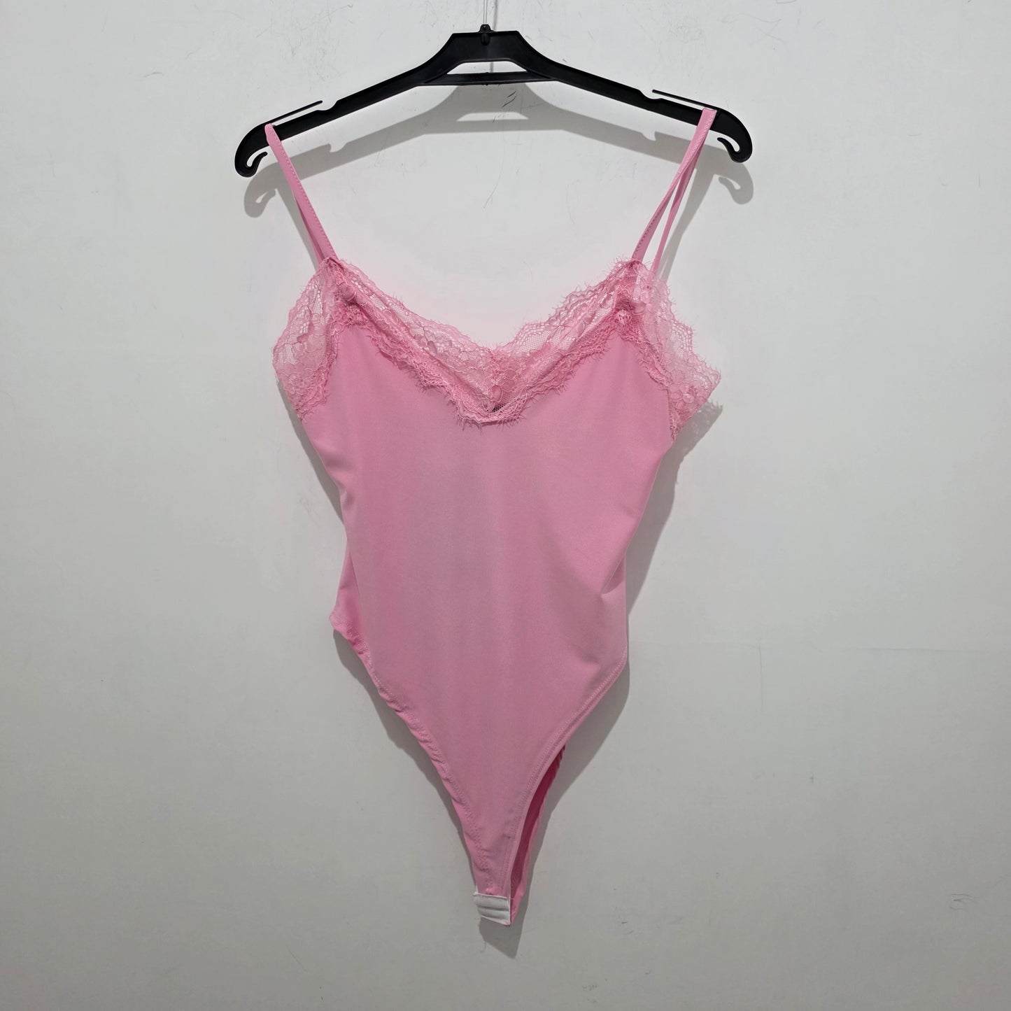 Body Nero con Dettagli in Pizzo per un Look Elegante e Seducente