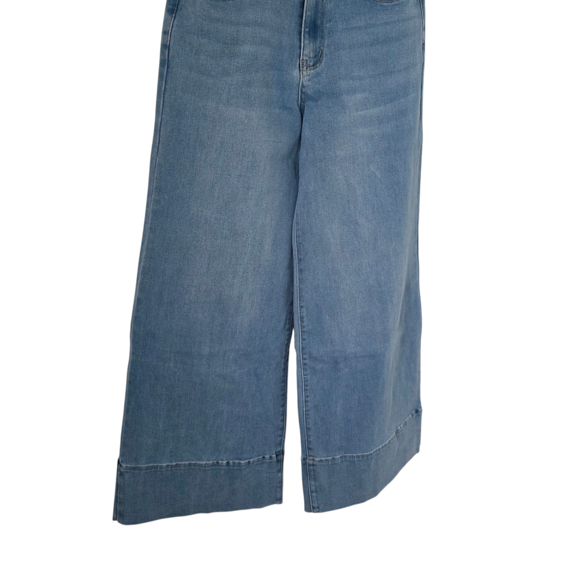 Jeans "Retro chic gamba larga che catturano l'essenza