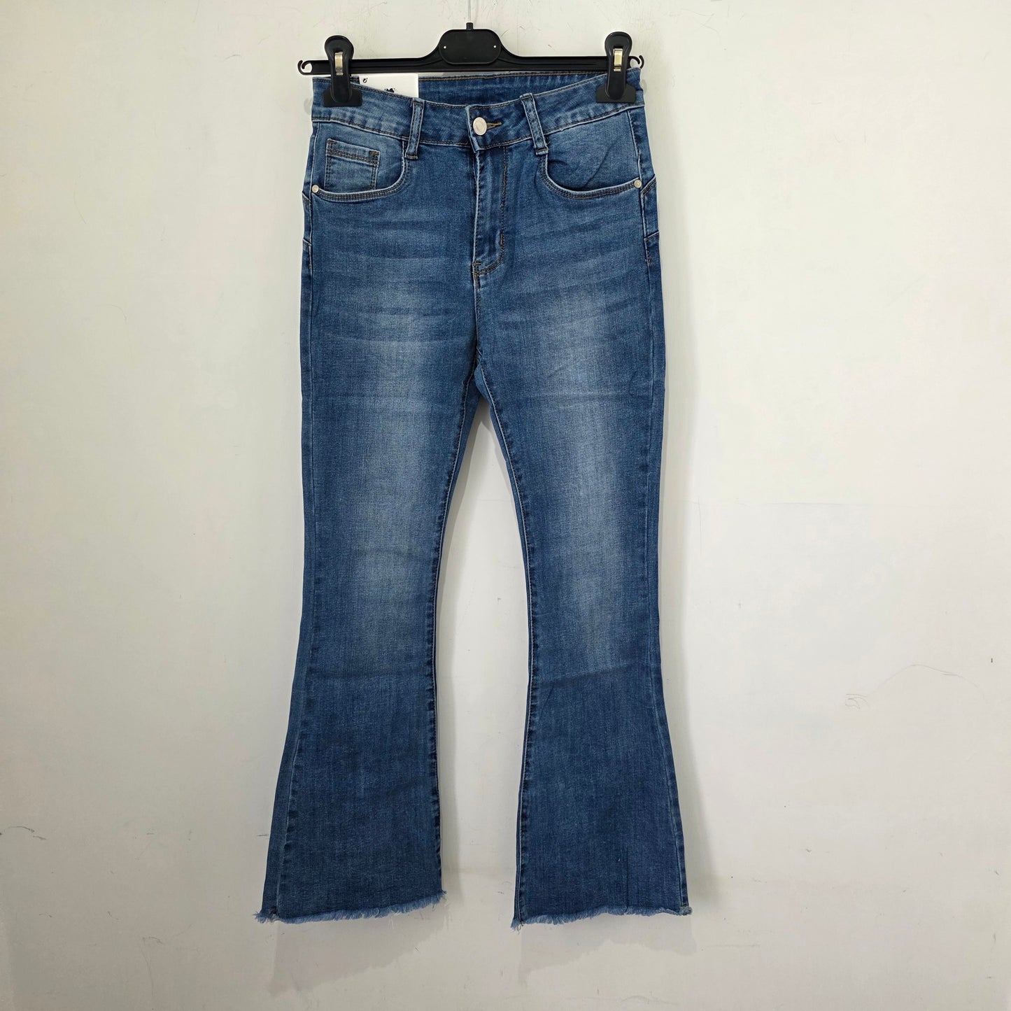 Jeans Flare Push-Up in Denim Blu per Donna con Taglio a Gamba Larga 